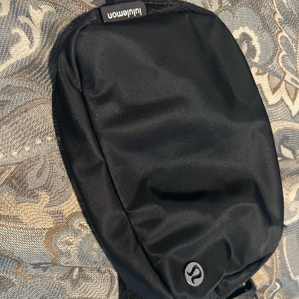 Lululemon Athletica Everywhere Belt Bag, Black
